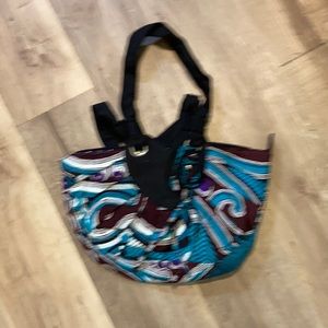 Brand new ladies cloth handbag without tags.